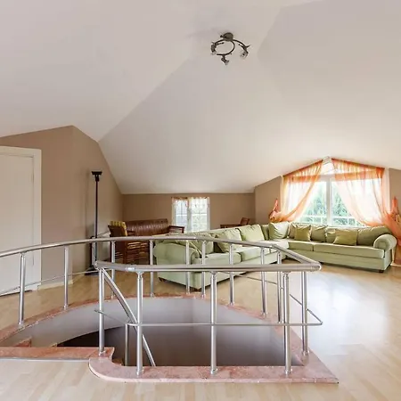 Villa Moon
