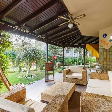 Moon Villa